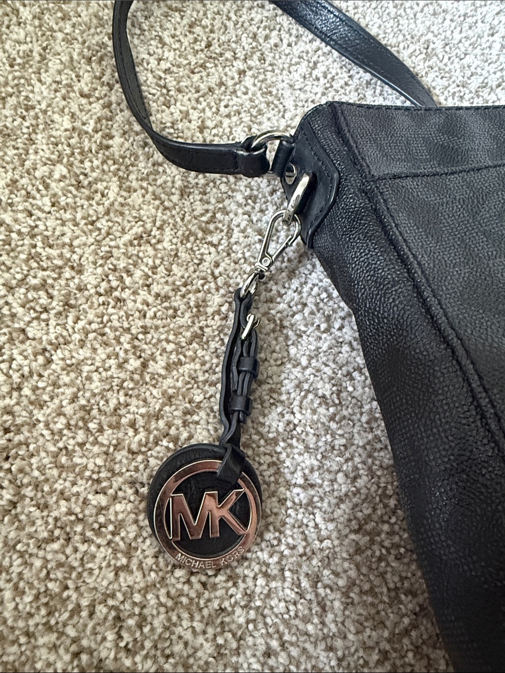 Michael Kors purse - Picture 5 of 11